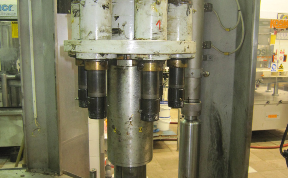 Servis i rekonstrukcija linije za punjenje jakih alkoholnih pića u male bočice