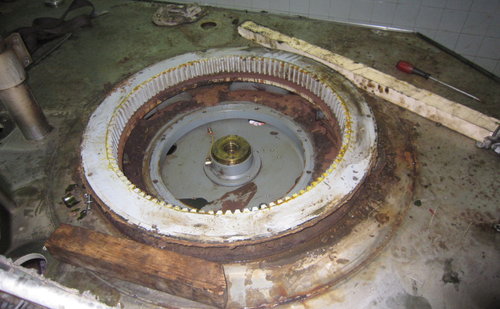 Servis i rekonstrukcija linije za punjenje jakih alkoholnih pića u male bočice